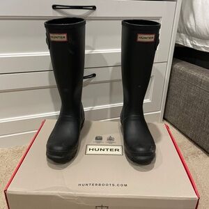Hunter Black Tall Waterproof Boots